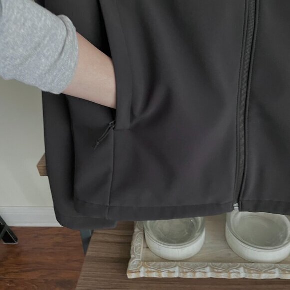 MEN'S NORTH FACE BLACK ZIP-UP JACKET, SIZE LARGE - Picture 8 of 15